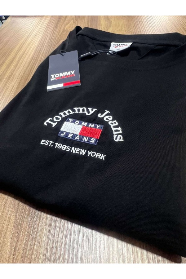 12272-Tommy Siyah Bisiklet Yaka Önü Yarım Daire Nakışlı Tshirt